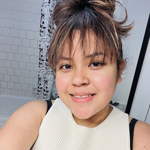 Meet your Posher, Cinthia